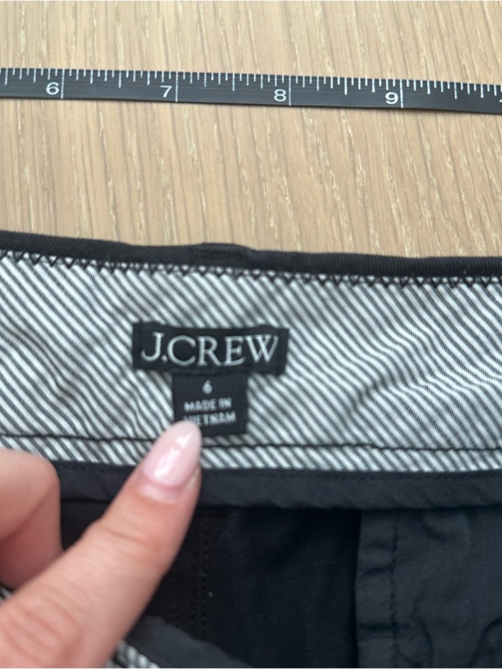 J Crew 3.5” Classic Chino Shorts Black Women's Size 6 - Picture 10 of 16